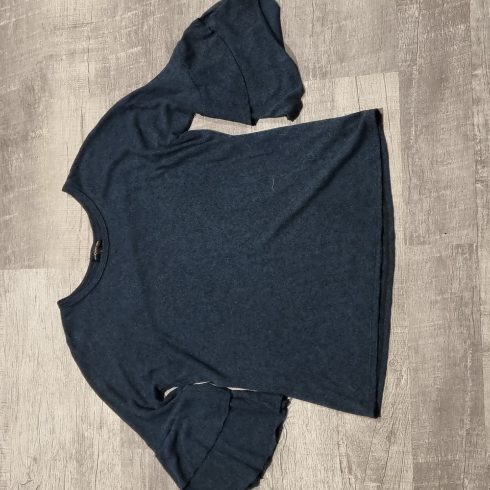 Blue Bell Sleeve Shirt